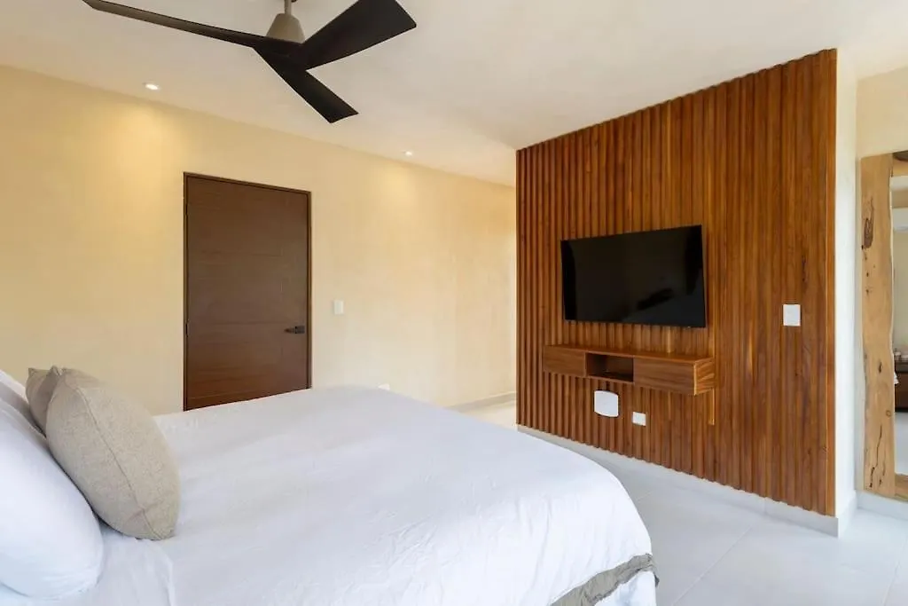Brand New Lux 4 Bed Villa 2 Pools! Tulum Mexico